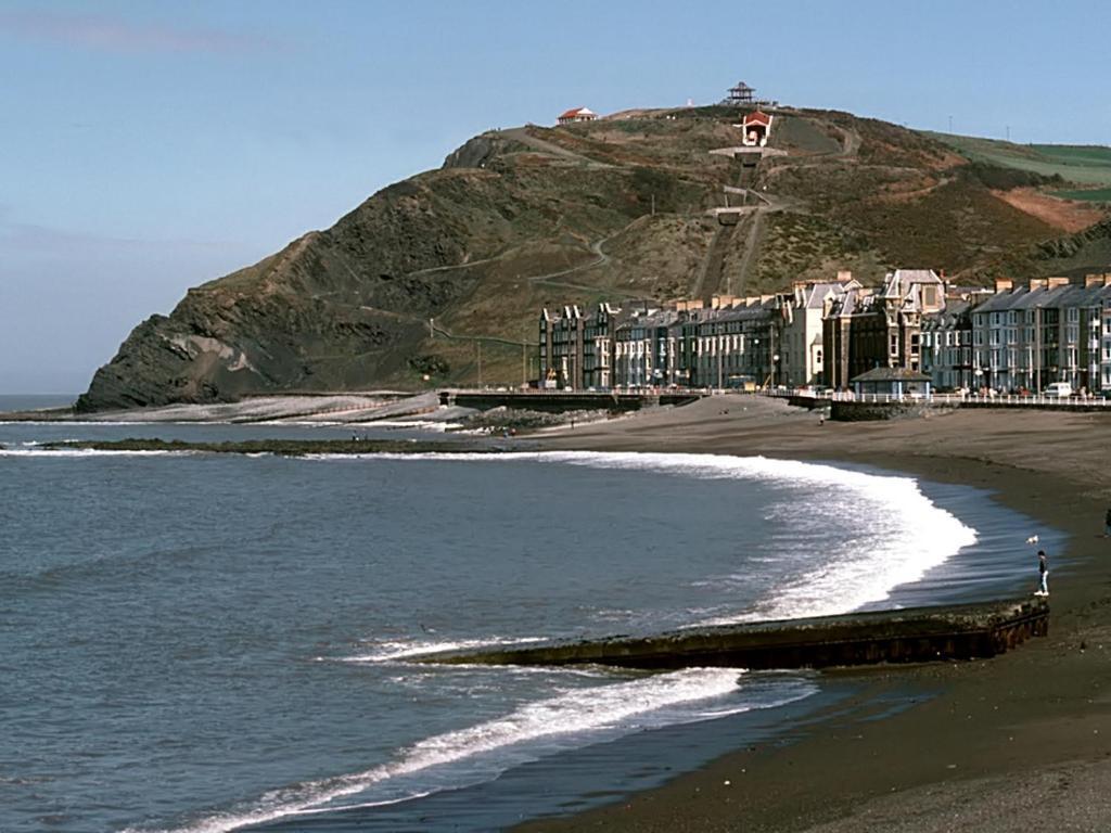Harry'S Hotel & Restaurant Aberystwyth Exterior foto